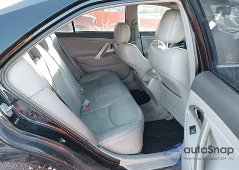 2010 Toyota Camry Se V6 z USA, uszkodzony, nr VIN 4T1BK3EK1AU105487